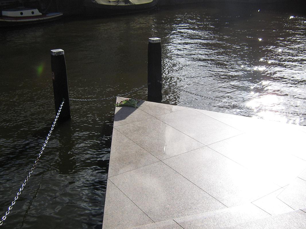 Amsterdam, o.D., Stufen »Gegenwart«, Stiftung Denkmal