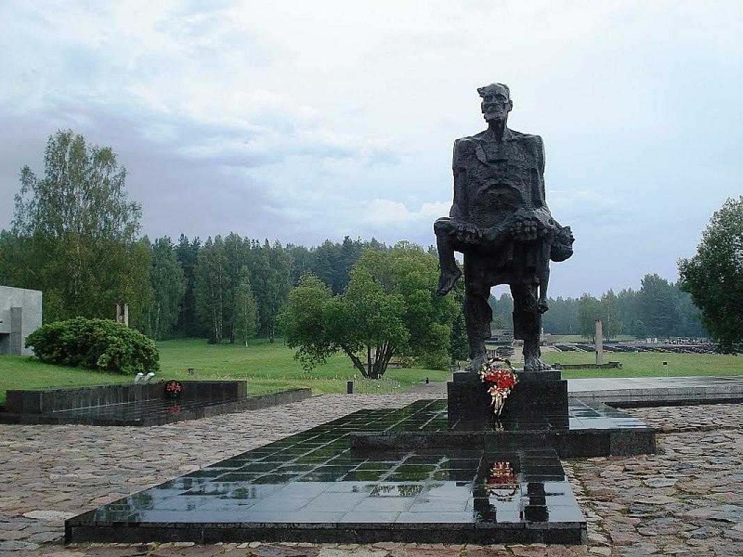 Chatyn, 2010, Im Zentrum der Gedenkstätte, Christian Dohnke