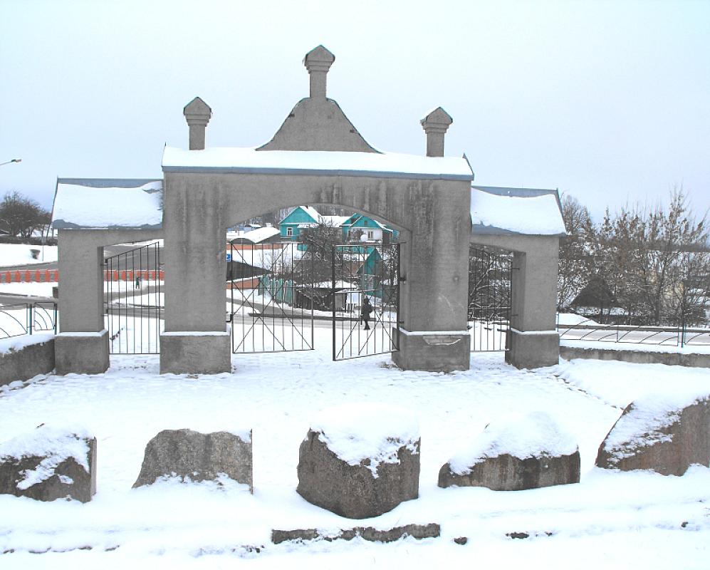 Slonim, 2012, Denkmal am ehemaligen jüdischen Friedhof, avner