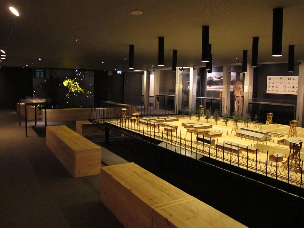 Lohamei Haghetaot, o.D., Blick in die Ausstellung des Holocaustmuseums, Beit Lohamei Haghetaot