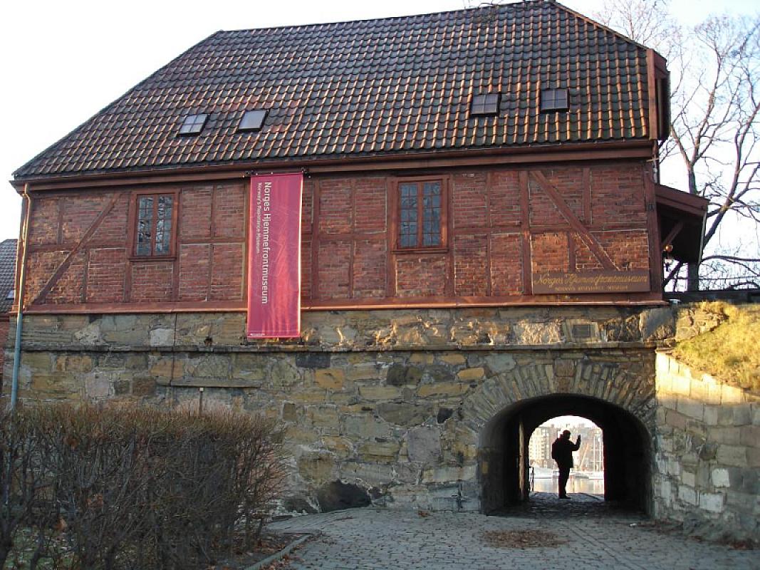 Oslo, 2007, Außenansicht des Norwegischen Widerstandsmuseums, Christl Wickert