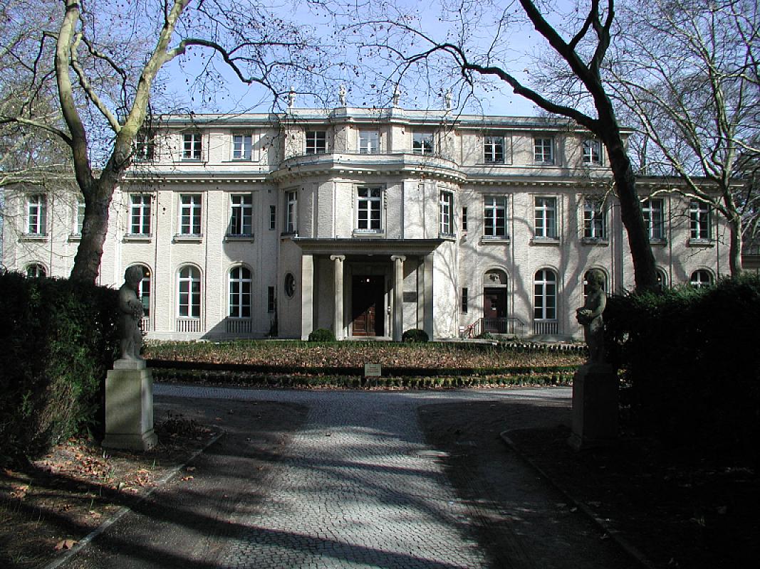 Berlin, 2002, Haus der Wannsee-Konferenz, Gedenkstätte Haus der Wannsee-Konferenz