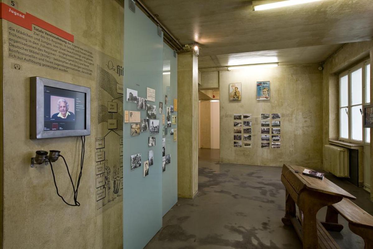 Köln, 2009, Blick in die Dauerausstellung, Rheinisches Bildarchiv Köln, Marion Mennicken