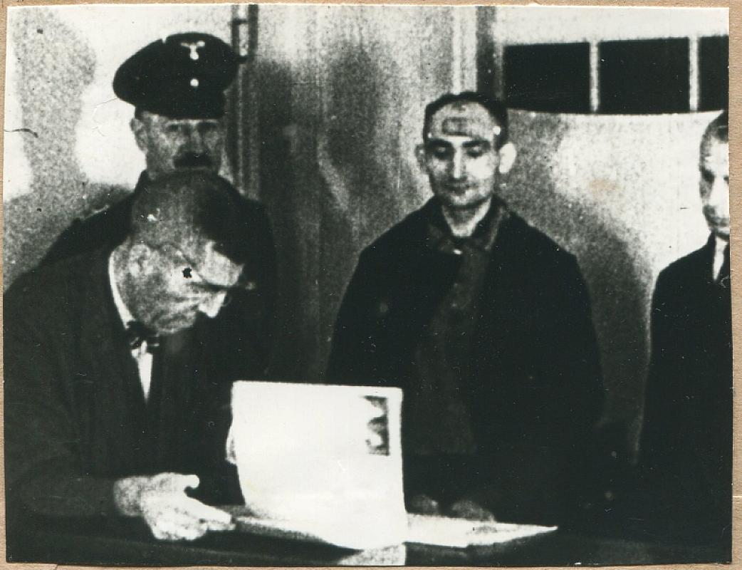 Brandenburg an der Havel, 1942, Aufnahme zweier Gefangerer im Zuchthaus Brandenburg-Görden, Standbild aus einem NS-Propagandafilm, Stiftung Brandenburgische Gedenkstätten