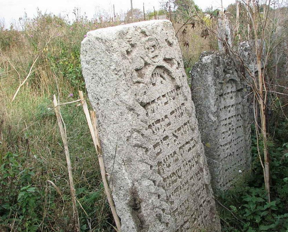 Berschad, 2015, Alter Teil des Friedhofs, Jewgennij Schnajder