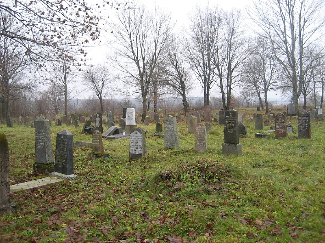 Jurburg, 2011, Auf dem Friedhof, Stiftung Denkmal