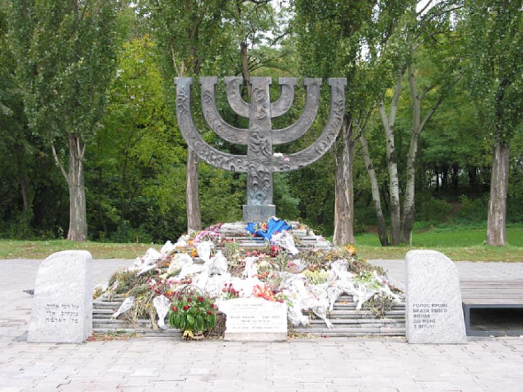 Babij Jar, 2004, Menora aus den frühen 1990er Jahren, Stiftung Denkmal, Lutz Prieß