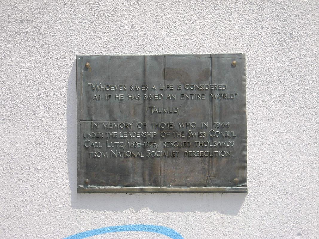 Budapest, 2010, Gedenktafel neben dem Denkmal, Stiftung Denkmal