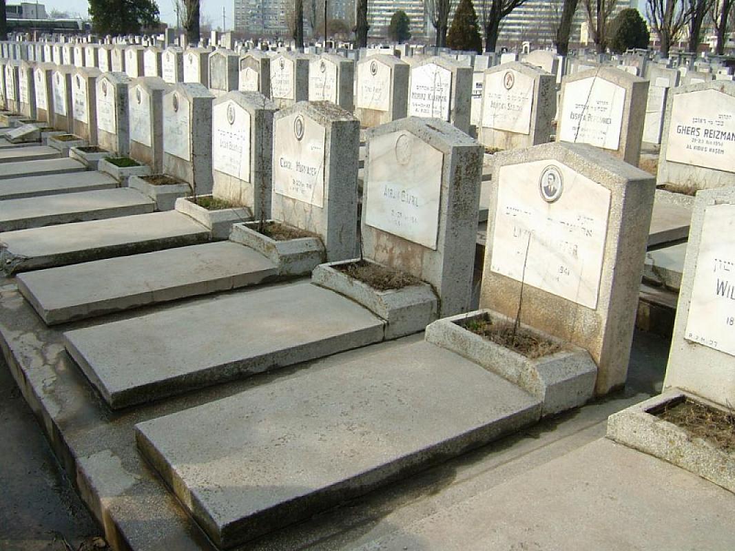 Bukarest, Februar 2006, Grabsteine der Opfers des Bukarester Pogroms vom Januar 1941, Stiftung Denkmal, Roland Ibold