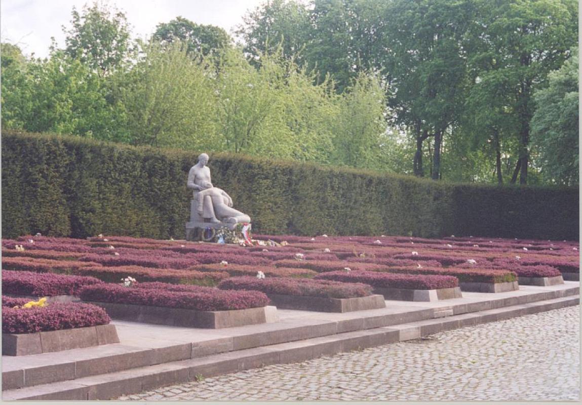 Copenhagen, 2003, Sculpture by Axel Poulsen in the Memorial Grove in Ryvangen, Stiftung Denkmal, Christl Wickert