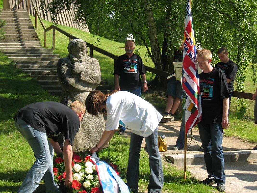 Kamminke, 2006, Gedenkfeier an der Kriegsgräberstätte Golm, Archiv Volksbund Deutsche Kriegsgräberfürsorge e.V.