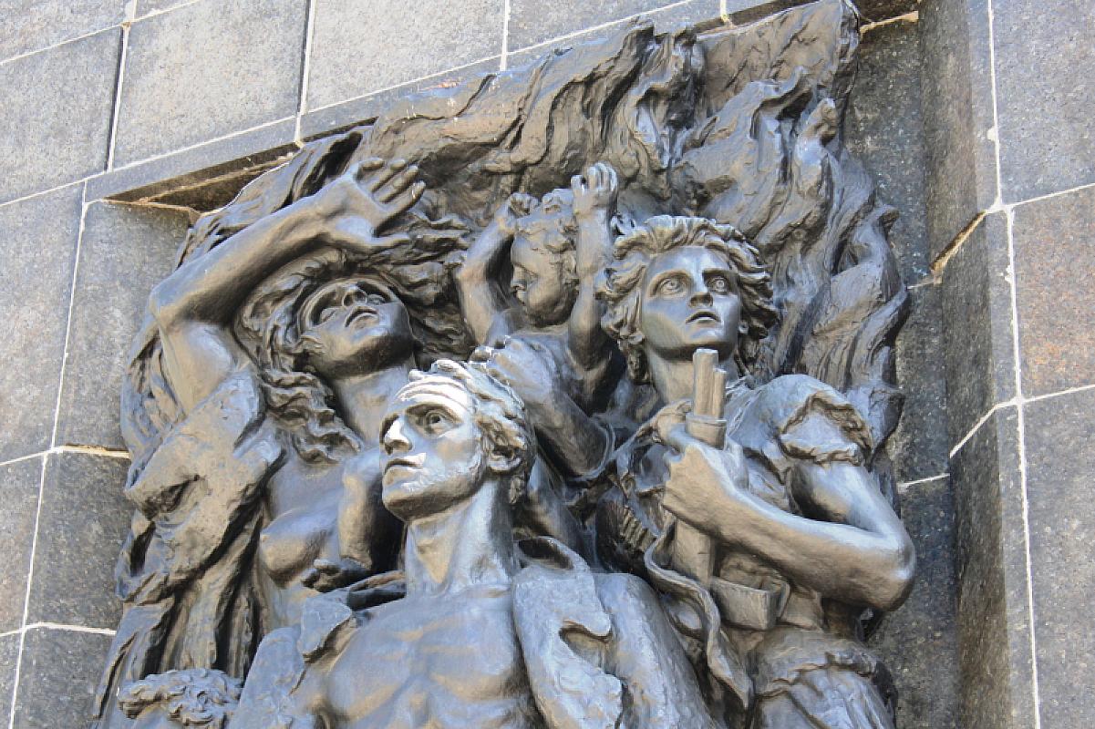 Warschau, 2013, Detailansicht des Denkmals, Stiftung Denkmal