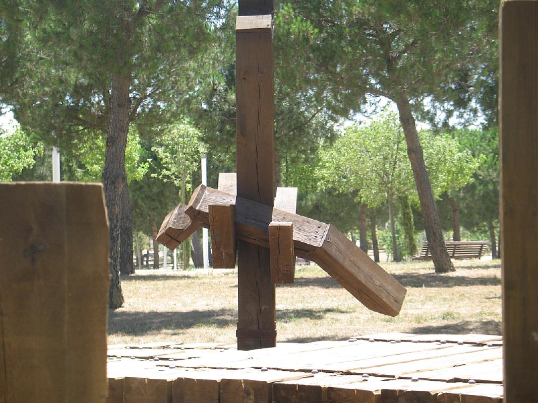 Madrid, 2007, Holzfigur, Isabell Morgado