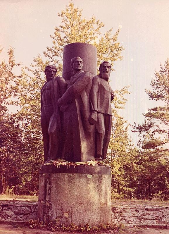 Dünaburg, vor 1990, Inzwischen entfernte Skulptur aus sowjetischer Zeit, public domain