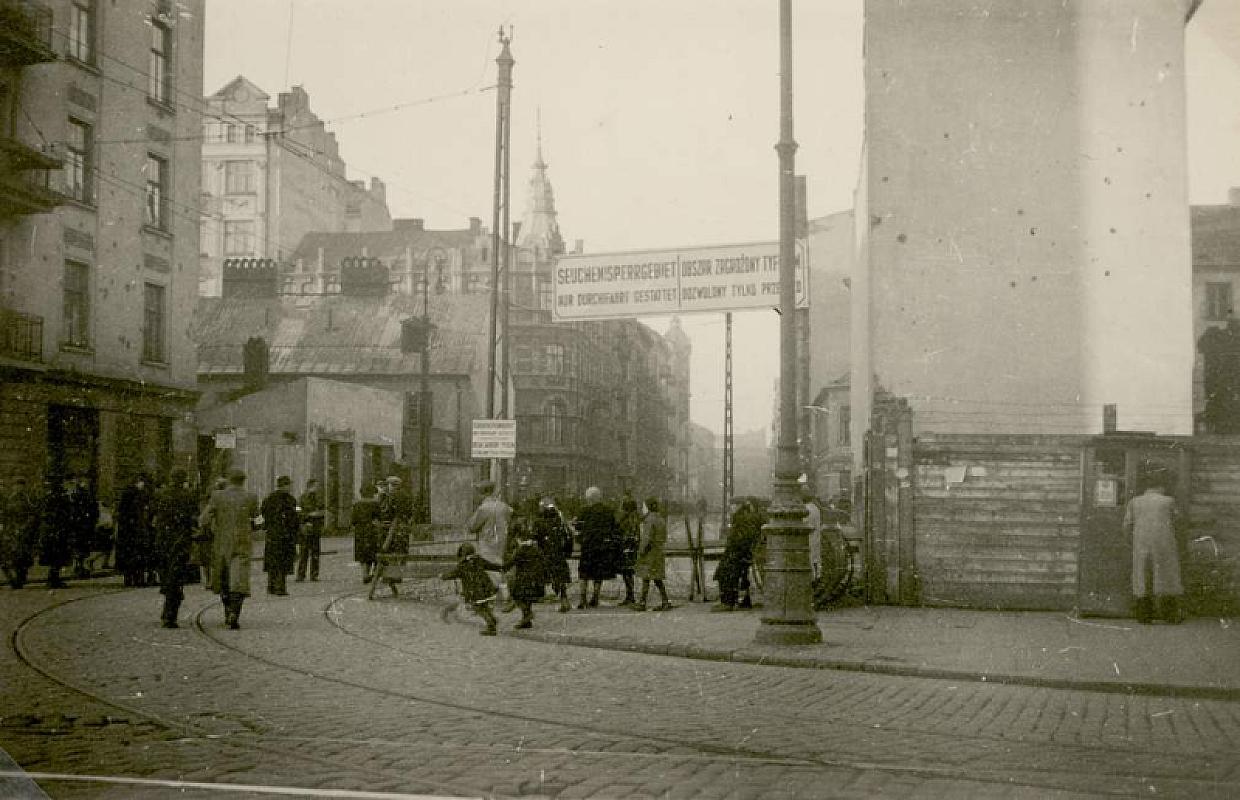 Warsaw, 1940, A quarter mainly inhabited by Jews had been deemed »endangered by epidemics« in November 1939, Historisches Archiv der Stadt Köln