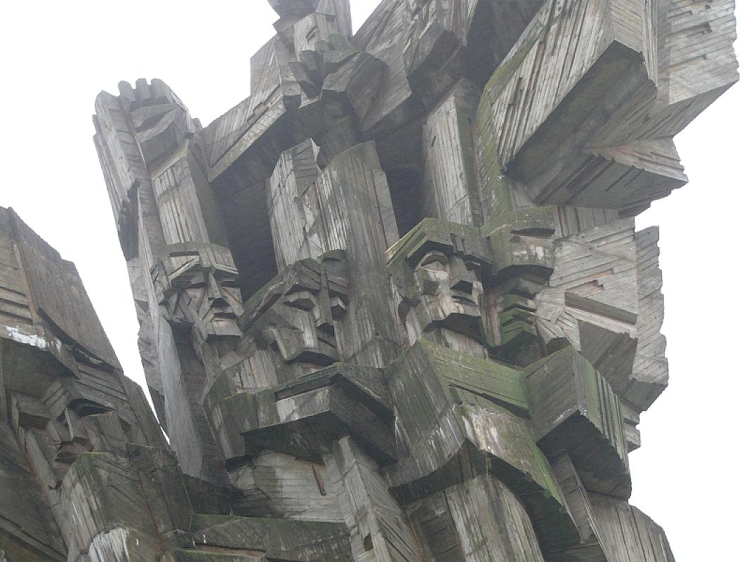 Kaunas, 2004, Denkmal am IX. Fort, Stiftung Denkmal