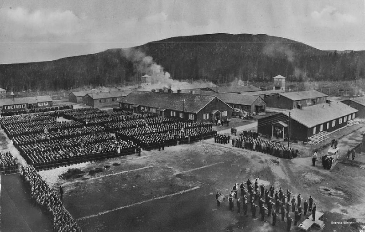 Eiksmarka, 9. Mai 1945, Freiwilliger Appell der Häftlinge vom Lager Grini nach der Befreiung, Norges Hjemmefrontmuseum