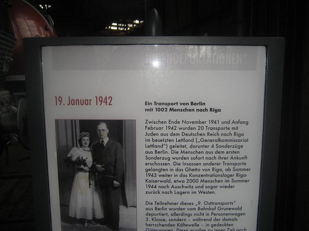 Berlin, 2010, Informationstafel in der Ausstellung, Stiftung Denkmal