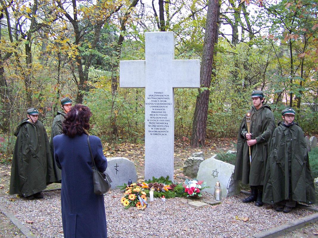 Meseritz-Obrawalde, 2010, Gedenkveranstaltung auf dem Friedhof, Samodzielny Publiczny Szpital Dla Nerwowo i Psychicznie Chorych w Międzyrzeczu-Obrzycach