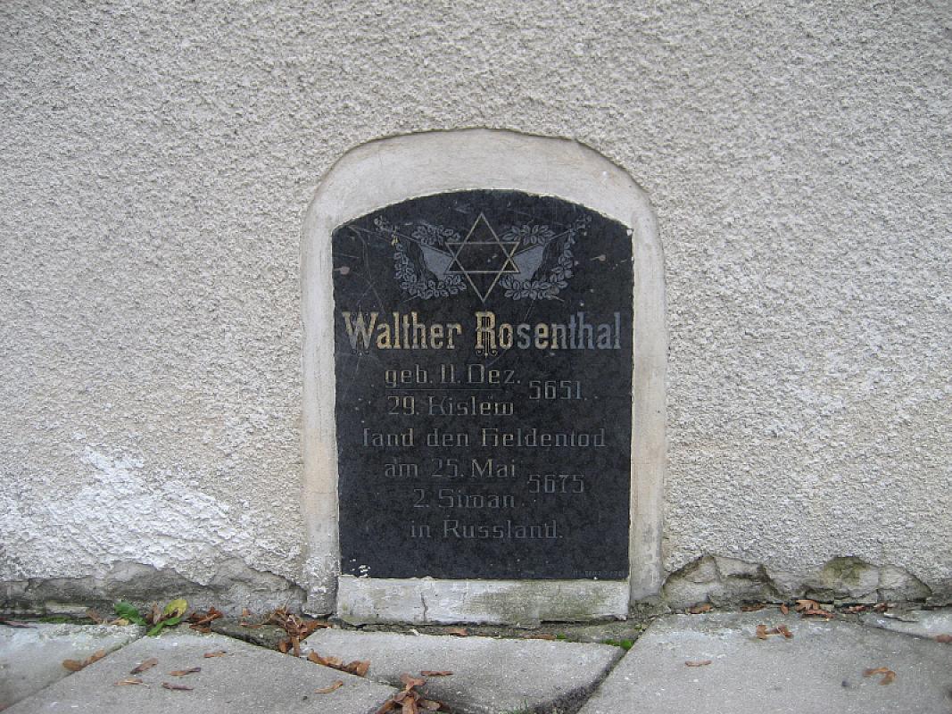 Memel, 2011, Grabstein an der Gedenkwand, Stiftung Denkmal