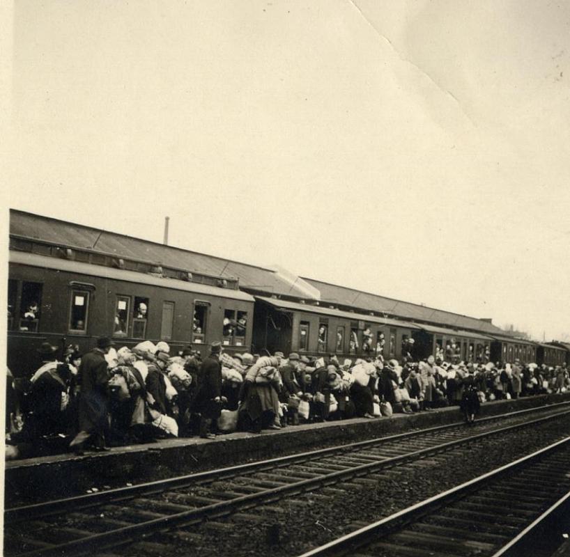 Bielefeld, 1941, Deportationszug am Hauptbahnhof, Stadtarchiv Bielefeld, Bestand 300,11/Kriegschronik der Stadt Bielefeld 1941, Bd. 2, Nr. 20
