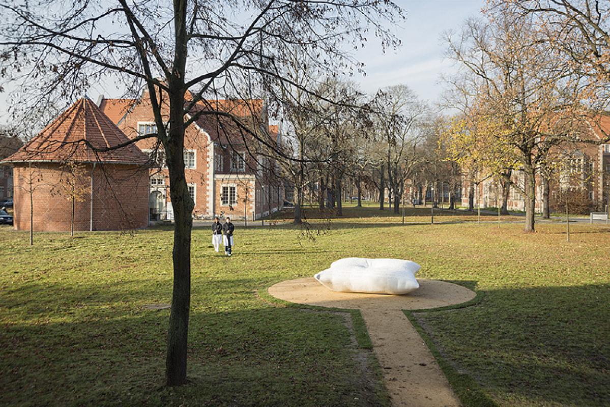 Berlin-Buch, 2013, Ansicht des Denkzeichens, Galerie Pankow, Gerhard Zwickert