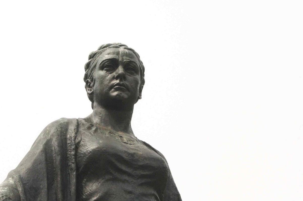 Berlin, 2015, Detailansicht der Statue »Mutter Heimat«, Stiftung Denkmal