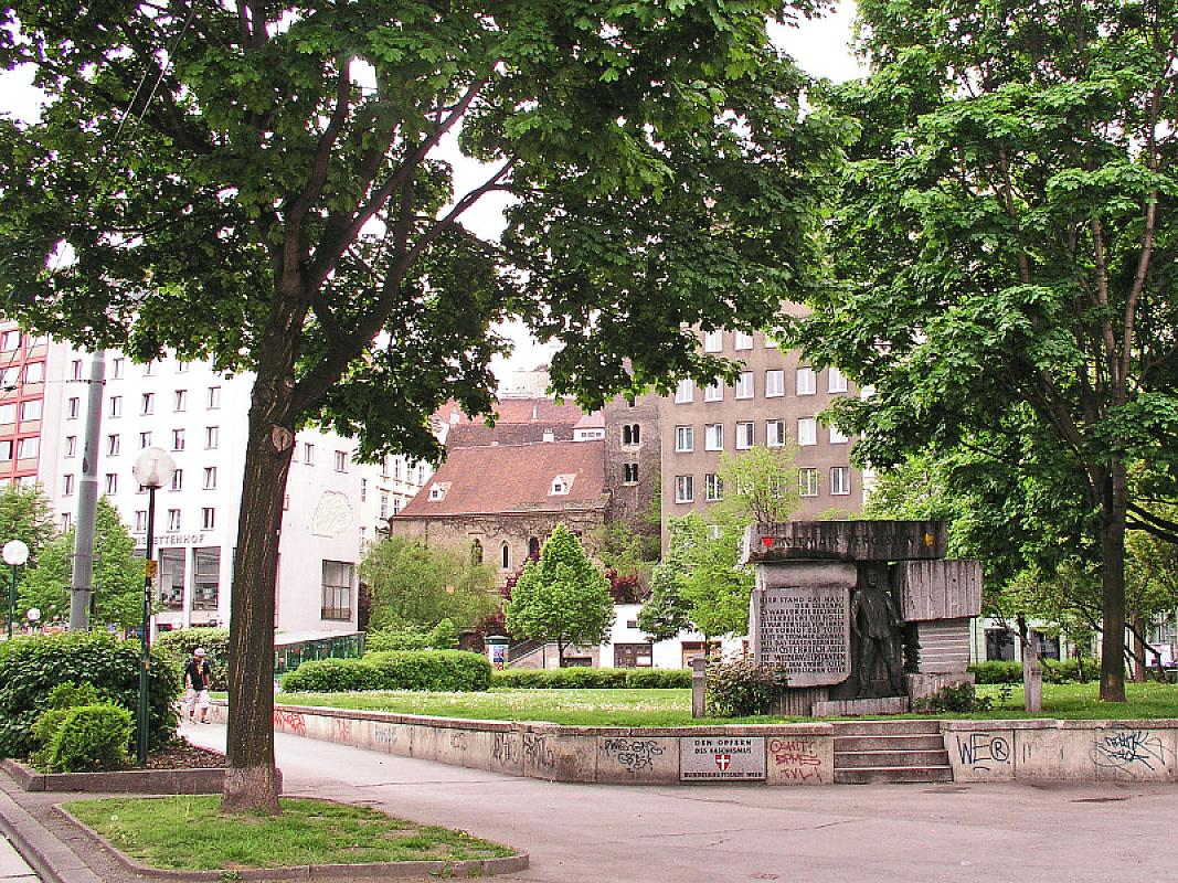 Wien, 2010, Das Mahnmal und seine Umgebung am Morzinplatz, wikipedia commons, Filmbuster