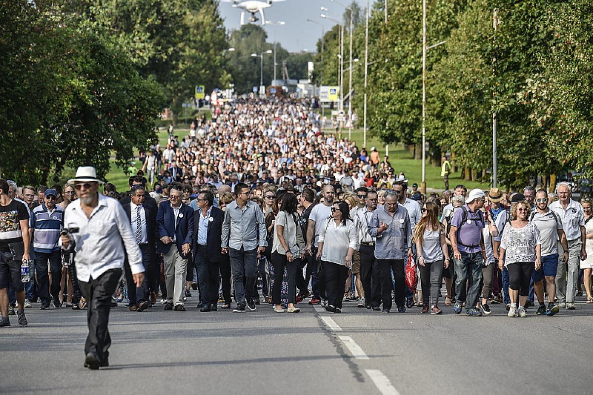 Molėtai, 2016, Gedenkmarsch am 75. Jahrestag des Verbrechens, lrytas.lt, Foto: Vladas Ščiavinskas