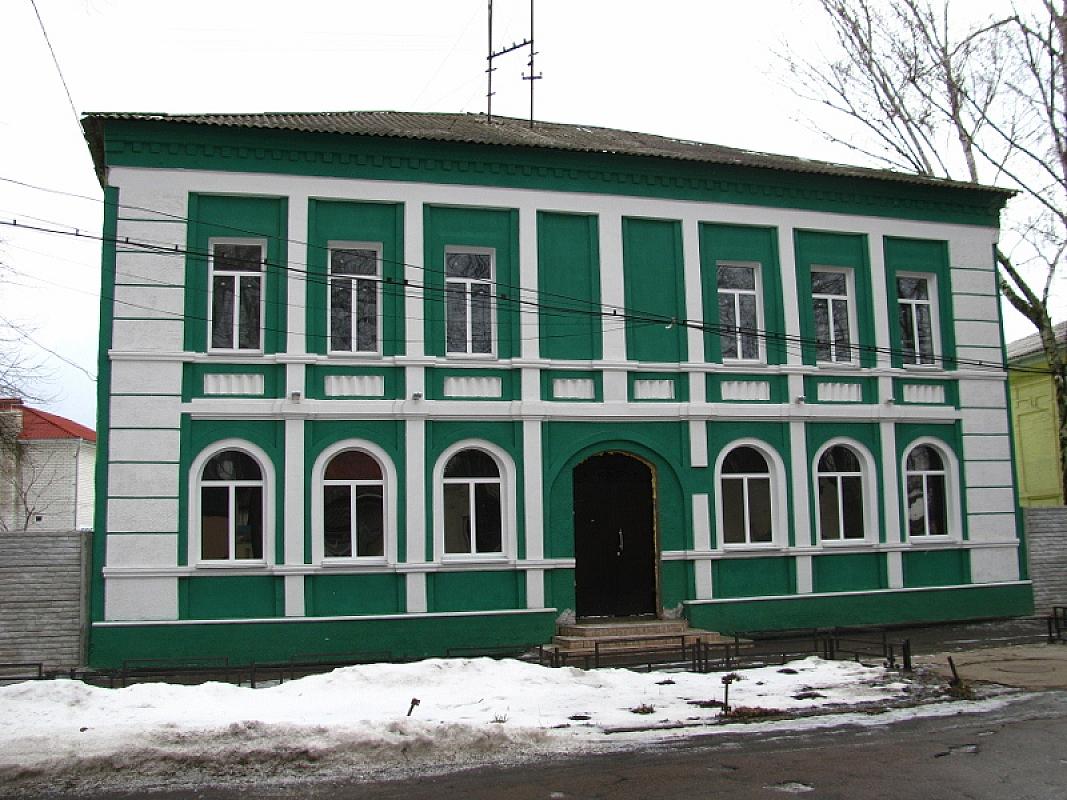 Pryluky, 2012, Im Gebäude der ehemalige »Fratkinskij«-Synagoge befindet sich heute eine Musikschule, jewua.org, Chaim Buryak