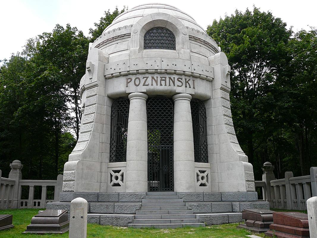 Lodz, 2007, Das Mausoleum Izrael Poznańskis auf dem Jüdischen Friedhof, Lawenda25 / Wikimedia Commons