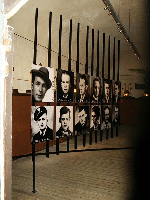 Breendonk, 2000, Innenraum mit Dokumentation des politischen Widerstands, Museum Nationaal Gedenkteken Fort Breendonk