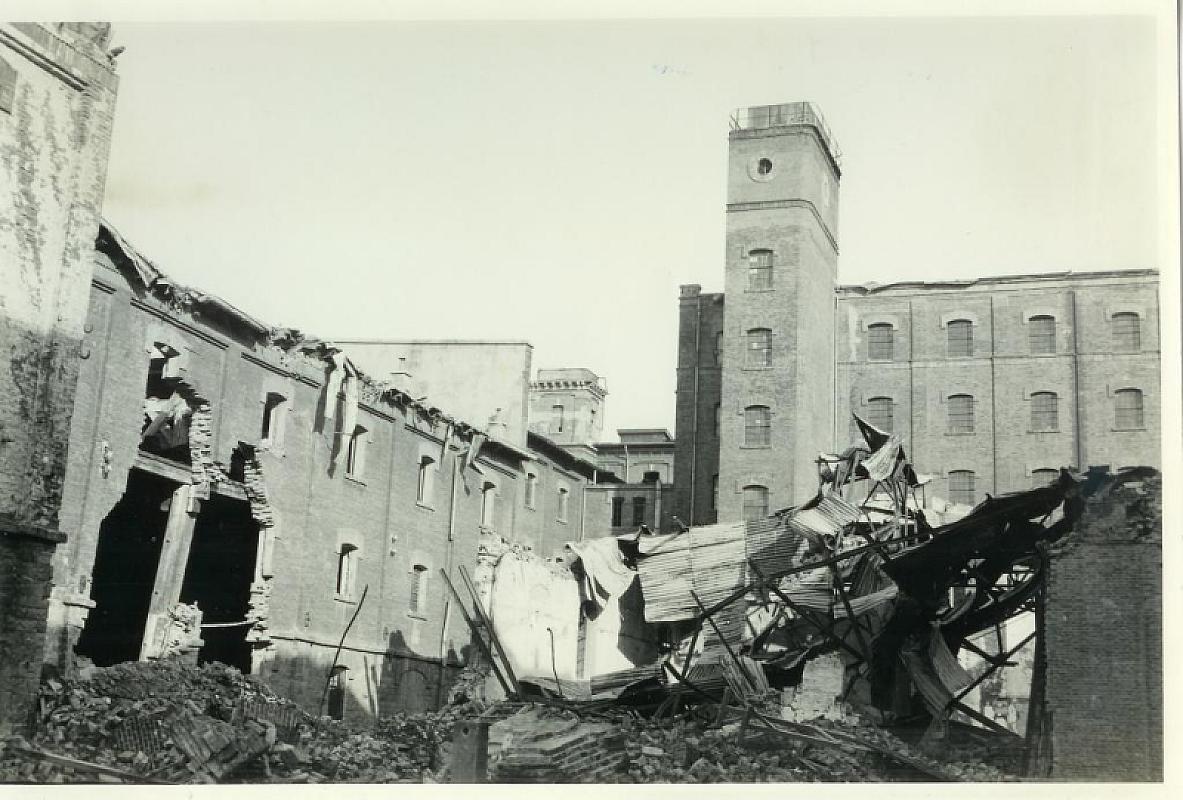 Triest, vermutlich 1945, Das gesprenge Gebäude des Krematoriums, Civico Museo della Risiera di San Sabba – Civici Musei di Storia ed Arte