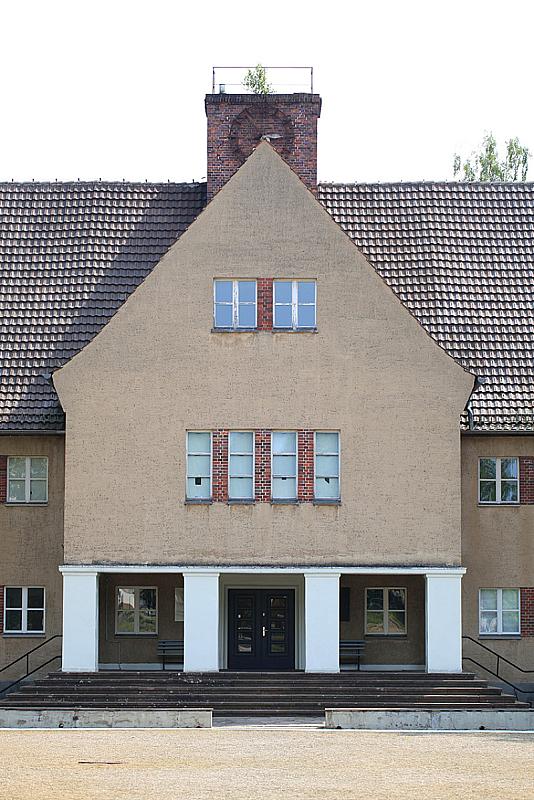 Ravensbrück, 2010, Entrance to the »Kommandantur«, Johannes-Maria Schlorke